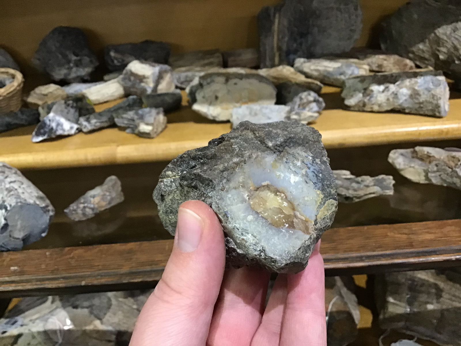 Crystallized Bone Chunk (small, under 500g)